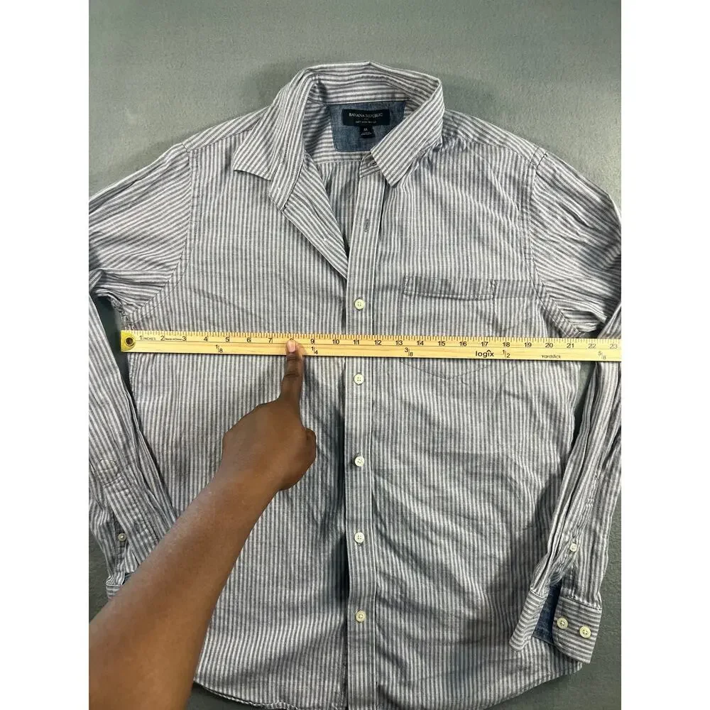Banana Republic Dress Shirt Men's Classic Fit Striped SIZE Medium